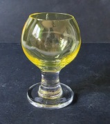 Horbowy  kieliszek zwany noga słonia. Piękna kolorystyka.Okazja 