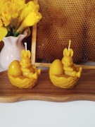 Świeca pisanka i zajączek w koszyku