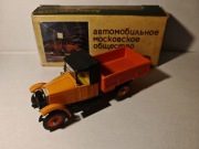 Model ciężarówki AMO F-15 ZiL w oryginalnym pudełku ZSRR USSR 1/43
