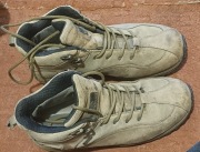 Buty trekkingowe Bergson jak nowe rozmiar 44 podeszwa VIBRAM