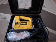 Wyrzynarka DeWalt DW320K