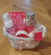 Aurora 5 elementowy zestaw prezentowy w koszyku Kwiat Lotosu