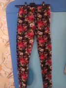 Leginsy w kwiaty