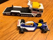 Matchbox Formula 1 Renault F1 - laweta/transporter, bolid