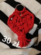 Breloczek serce z makramy 