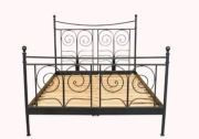 Czarne metalowe łóżko IKEA Noresund 140x200 cm.