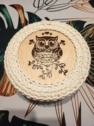 Koszyczek z sowa z sznurka z błyszczącą nitką.