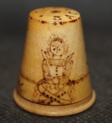 Naparstek kolekcjonerski drewniany - wypalany ręcznie gry Jacks