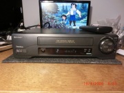 Magnetowid SHARP z pilotem i kablem EURO