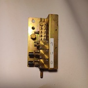 Zawory sterujące zasilaniem do unitu Clesta.