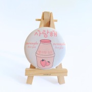 Przypinka koreańskie mleczko truskawkowe