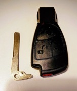 Kluczyk Mercedes Benz A B C E klasa W169 202 203 208 210 245 fcc id iyz3312