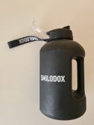 Używany bidon sportowy butelka 2.2 l czarny  Smilodox