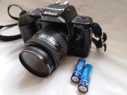 Aparat Nikon F400s z obiektywem Nikon Nikkor 35-70mm