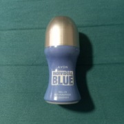 Avon Individual Blue męski dezodorant antyperspirant w kulce 50 ml 