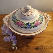 Ceramiczna waza z pokrywką 