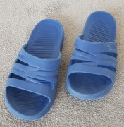 Klapki dziecięce r. 35 basenowe plażowe