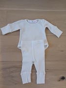 Zestaw niemowlęcy (body i spodenki). 