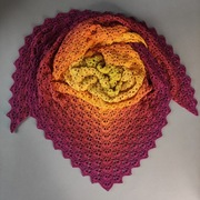 Chusta wykonana szydełkiem 023