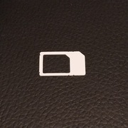 Adapter przejściówka mini SIM (standard) = micro SIM, biały stan idealny