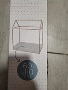 Drewniany domek dla dzieci