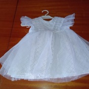 piękna biała sukieneczka rozmiar -68cm