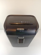 Niszczarka Rexel REX823