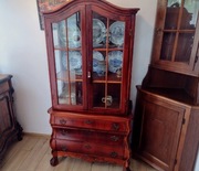 Serwantka, witryna na lwich łapach