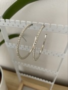 KOLCZYKI kółka kolor srebrny i cyrkonie dł.5 cm