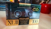 Kaseta magnetofonowa Maxell XLII 100 czerwone logo.