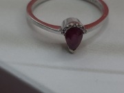 Przecudny zloto  pierscionek z rubinem i diamentami Walentynki