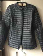 Monnari czarna puchowa kurtka z logo rozm: 36/S