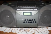 RADIOMAGNETOFON Z CD - "SONY CFD-S100L".