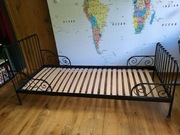 Łóżko IKEA rozsuwane z drewnianym stelażem