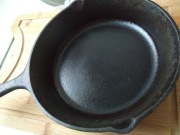 LODGE mała patelnia żeliwna 20 cm