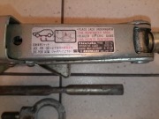 Lewarek , klucz do kół, szpilka, ucho do holowania honda jazz 2002 komplet