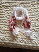 Piękny chusta z kwiatem 