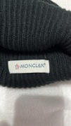 Oryginalna wełniana czapka Moncler unisex stan bardzo dobry.