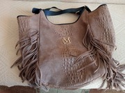 Torebka ze skóry naturalnej.