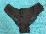 Czarne koronkowe majtki rozmiar S jak nowe