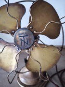 Stary wentylator biurkowy NUMAX