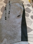 Spodnie chłopięce marki 4F rozmiar 146