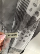 Szal jedwab silk Burberry 