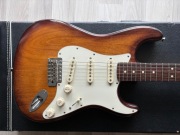 Fender Stratocaster FSR HAND STAIN AM STRAT RW VIB USA