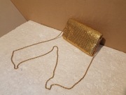 Złota kopertówka na łańcuszku Metalik