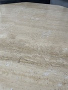 Stolik kawowy z trawertynu 100x100 – kamienny, ośmiokątny, do salonu