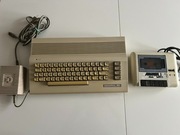 Commodore C64  zasilacz  magnetofon sprawny 