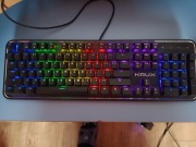 Komputer do gier w zestawie klawiatura mechaniczna krux Brown .