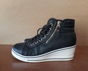 Czarne trampki na białym koturnie - rozmiar 40 - dł. wkładki 24,5cm