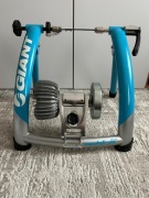Trenażer rowerowy Giant Fluid ST Cyclotron